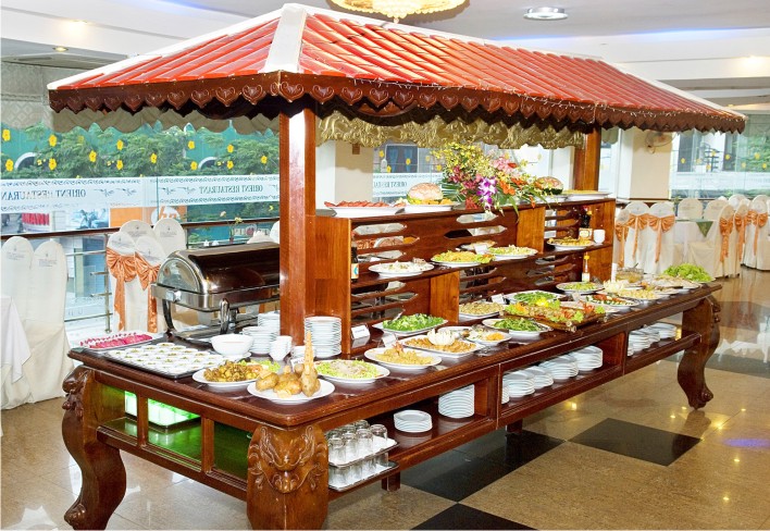 tiec-buffet-da-nang-tai-khach-san-phuong-dong