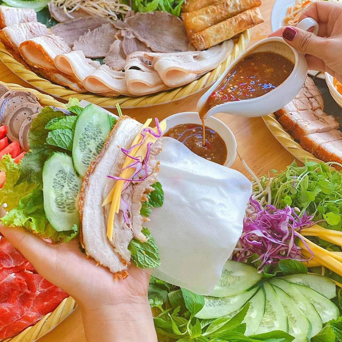 Bánh tráng cuốn thịt heo ngon đúng điệu không thể bỏ qua trong chuyến du lịch Đà Nẵng tiết kiệm